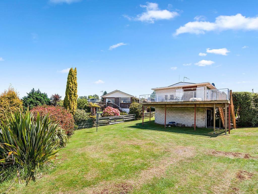 Central Riverside Retreat - Taupo Holiday Home Экстерьер фото